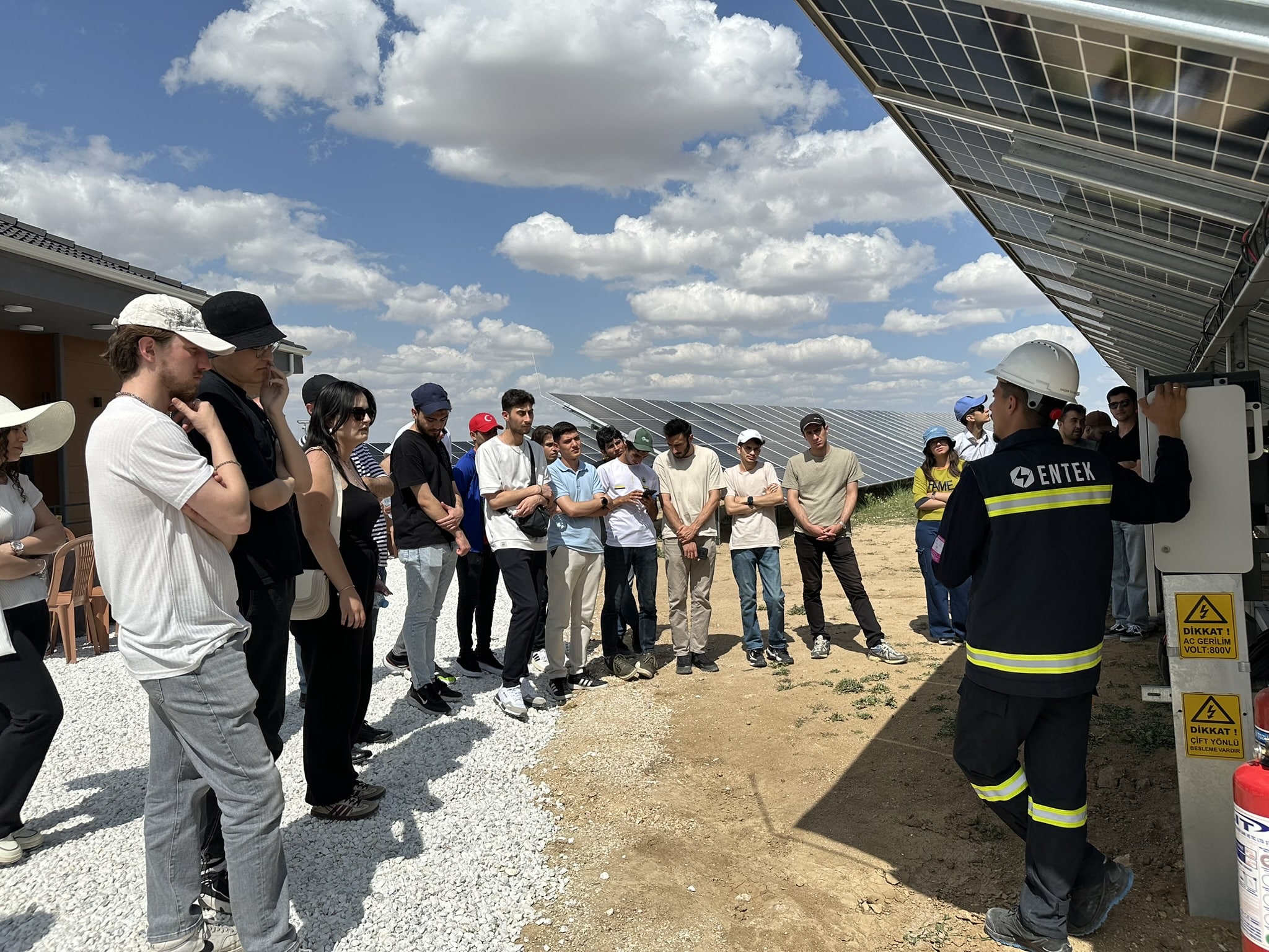 Hacettepe Üniversitesi ASO 1. OSB Meslek Yüksekokulu Öğrencileriyle GES Sahasını Ziyaret Ettik